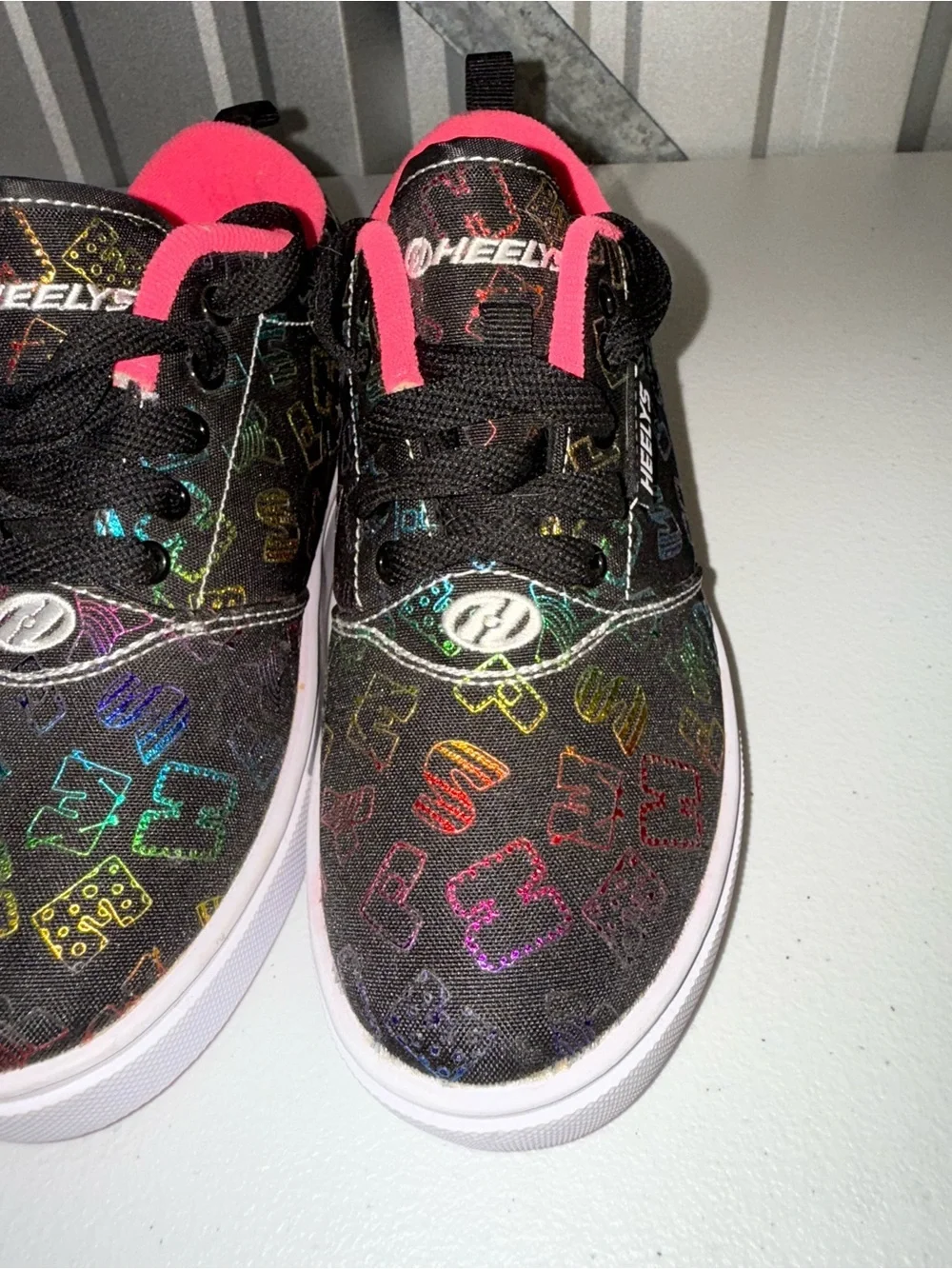 HEELYS Big Girls Pro 20 Doodle Print Wheeled Skate Casual Sneakers Size 4 YTH